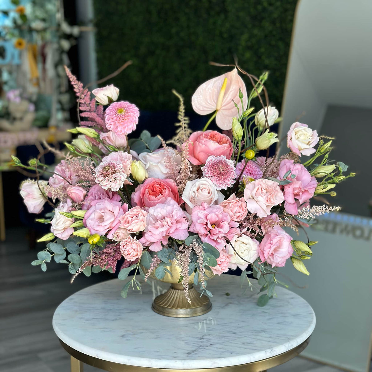 Pink heaven (centerpiece) delivery Los Angeles, CA Floridens Flowers